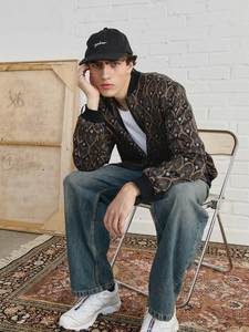 แจ็คเก็ตบอมเบอร์ทรงสลิมฟิตแบบซิปสำหรับผู้ชาย ดีไซน์ใหม่ ผลิตในปากีสถาน คุณภาพสูง สำหรับผู้ใหญ่ ขายส่ง - Product Image 3