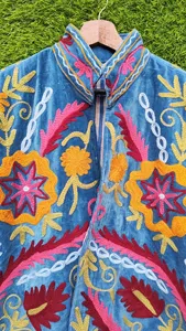 Chaqueta de terciopelo azul cielo de lujo con bordado Suzani para mujer, ropa exterior étnica bohemia floral hecha a mano - Product Image 3