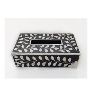 Magnifique porte-mouchoirs et boîte en résine au design épuré, durable et personnalisable pour la maison, le bureau et les fêtes - Product Image 6