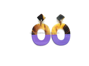 ต่างหูทรงหยดน้ำทำจากวัสดุฮอร์นธรรมชาติที่ได้รับการรับรองแบบคลาสสิกพร้อมรูปทรงมุกและเพชรสำหรับงานเลี้ยง - Product Image 3