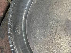 Assiette de présentation or rose élégante pour réception de mariage - Product Image 3