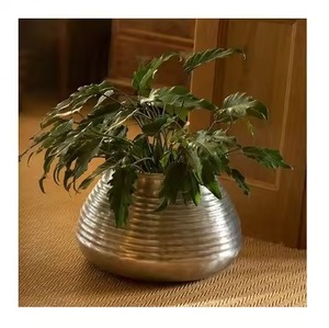 <b>Large</b> Metal Planter Big Indoor Outdoor Flower Pot Decorative Home Garden Balcony - Product Image 5