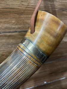 แตรวิคกิ้งยุคกลาง แตรต่อสู้ แตรเป่าขัดเงา ขนาด 16 นิ้ว แตรธรรมชาติรักษ์โลก สำหรับล่าสัตว์ ปรับแต่งได้ - Product Image 6