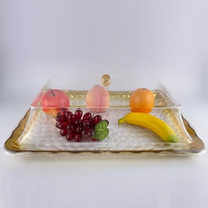 Plateau de service rectangulaire doré en acrylique avec couvercle - Product Image 3