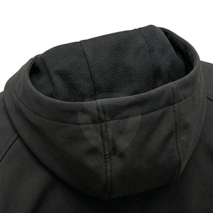Veste d'hiver softshell premium pour homme, couche extérieure extensible et résistante avec poches sécurisées pour les activités de plein air - Product Image 5
