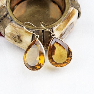 Pendientes Colgantes de Oro Amarillo Sólido de 18K con Cuarzo Natural en Forma de Pera y Engaste de Bisel, Joyería Fina, Memoria Jewels, Venta al por Mayor - Product Image 4