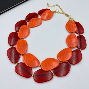 Collier en résine et bois de designer contemporain avec cristaux pour accessoires de mode - Product Image 5