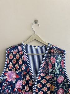 Gilet en coton matelassé à motifs indiens pour femmes - Product Image 2