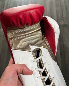 ถุงมือชกมวยคุณภาพพรีเมียมขายดีที่สุด หลายสี ผลิตจากหนังวัวแท้สำหรับฝึกซ้อมในยิม รุ่น CP-BG-226 - Product Image 4