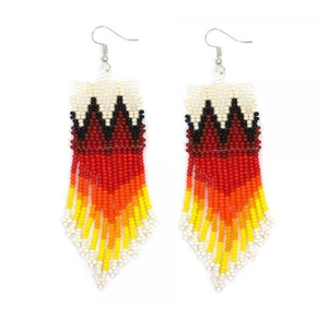 Boucles d'oreilles de luxe brodées de perles, faites à la main, entièrement personnalisables - Product Image 2