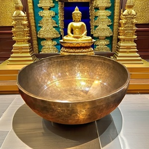 Cuenco de meditación de Buda tibetano martillado a mano, cuenco grande de siete metales para cantar, sonido profundo, artesanía de Metal curativo vibrante - Product Image 5