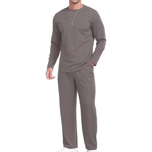 Trajes Deportivos Modernos para Hombre con Material de Alta Calidad, Ajuste Cómodo, Construcción Duradera y Tacto Suave, Diseñados para Entrenamiento - Product Image 4