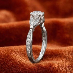 Bague en argent sterling 925 avec moissanite taille marquise, élégante et luxueuse, pour mariage, fiançailles, promesse, bijoux pour femme, usage quotidien - Product Image 2