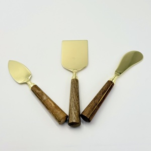 Cortador de Queso de Diseño Moderno y Único con Mango de Madera, Juego de Queso de Acero Inoxidable, Precio Más Bajo en India - Product Image 3
