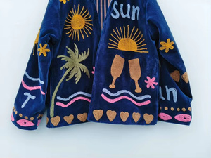 Chaqueta Bomber de Terciopelo con Bordado Suzani de MONIT MARKETING, Diseño Floral, Hecha a Mano, Estilo Bohemio Vintage, Reversible, Étnica - Product Image 6