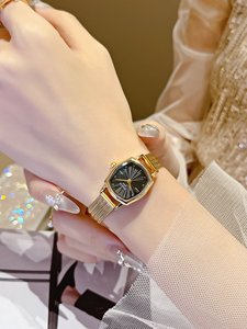 Nuevo Reloj de Mujer, Diseño de Barril de <span class=keywords><strong>Vino</strong></span>, Esfera Pequeña, Reloj de Cuarzo de Lujo de Alta Gama, Reloj de Pulsera - Product Image 2