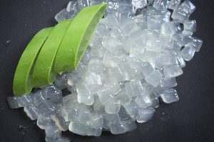 Hoja de aloe vera cortada en cubitos en jarabe ligero-Material de gel de pulpa para bebida - Product Image 6