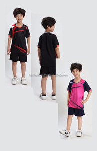 ชุดฟุตบอลแบบเรียบใหม่ล่าสุด2025เสื้อฟุตบอลสีชมพูสำหรับเด็กโลโก้ที่กำหนดเองจำนวน - Product Image 6