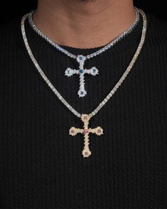 Pendentif croix en argent sterling 925 et moissanite pour enfants, serti de griffes, plaqué rhodium et or, style hip-hop, idéal pour les fêtes - Product Image 3