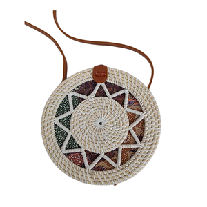Sac rond artisanal en rotin de Bali, fabriqué au Vietnam, en rotin naturel, idéal pour la plage, les voyages, le shopping, les événements et les tenues d'été - Product Image 3
