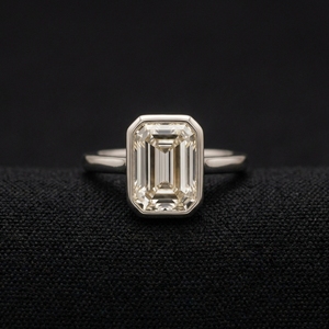 Bague solitaire de luxe en platine PT950 avec diamant taille émeraude 3 carats certifié IGI – Idéale pour fiançailles, mariage ou comme cadeau – Haute caratage - Product Image 4