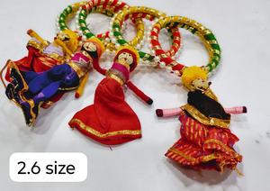 Conjunto de brazaletes artesanales de Rajastán en tamaño 2.6, una vibrante fusión de la artesanía tradicional india y la elegancia festiva. - Product Image 2