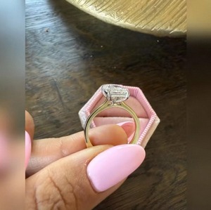 Anillo de Compromiso y Boda de Plata de Ley 925 con Diamante Cultivado en Laboratorio de Corte Radiante de 2 Quilates, Color E/F, Claridad VS-VVS, para Mujer - Product Image 5