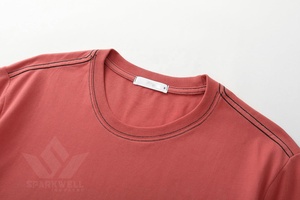 T-shirt en coton rouge uni pour homme, manches courtes, col rond, coupe classique, jersey tricoté, décontracté, uni, teinture basique - Product Image 2