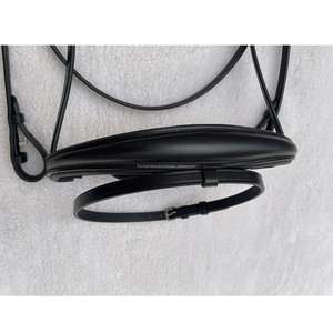 Bride de cheval anglaise de qualité supérieure avec casque en cuir verni Produits de course de chevaux anglais d'Inde - Product Image 6