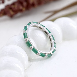 Anillo de Eternidad de Plata de Ley 925 Chapado en Oro con Ónix Verde para Mujer, Anillo Apilable con Piedras Preciosas para Aniversario de Bodas - Product Image 2