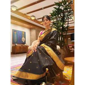 Sari en soie Paithani traditionnel spécial de Karishma Sharma, noir, tissé avec des fils Zari, Vitthala God, vêtements indiens et pakistanais, 650g - Product Image 6