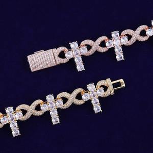 Pulsera de Lujo con Baño de Oro de 18K, Diseño de Cruz con Cristales, Cadena de Eslabones, Joyería Religiosa Unisex para Fiestas - Product Image 3