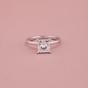 Anillo de Diamantes Solitario de Diseño Moderno con Corte Princesa en Oro Blanco, Joyería Fina con Diamantes, Anillo de Diamantes Creados en Laboratorio para Mujer - Product Image 1