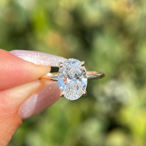 Bague de fiançailles en diamant ovale cultivé en laboratoire certifié IGI, 2 carats, plaqué or jaune, bague de mariage de luxe par Global Gems - Product Image 1