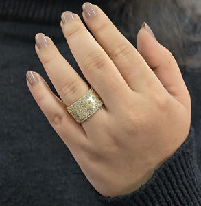 แหวนค็อกเทลแบบเรียบง่ายสำหรับผู้หญิง เงินแท้ ดีไซน์มินิมอล วงกว้าง สามารถสวมซ้อนกันได้ เหมาะสำหรับงานแต่งงาน งานหมั้น หรือวันครบรอบ ดีไซน์แบบเต็มวง - Product Image 3