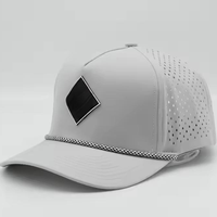 Gorra deportiva de golf Hydro personalizada, gorra de béisbol impermeable de 5 paneles con ventilación láser y logotipo de goma