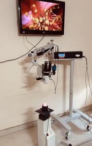 Microscope d'opération ORL portable pour la chirurgie de l'oreille tube de tirage binoculaire avec LED de focalisation du pied motorisé et source de lumière halogène - Product Image 2