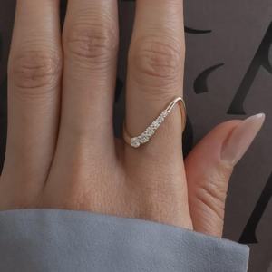 Bague de fiançailles minimaliste en or massif 10K avec diamant de laboratoire rond taille brillant de 1,00 carat, clarté VS1, couleur F, bijoux en diamant IGI - Product Image 3