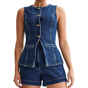 Nouvel ensemble décontracté en jean et coton avec haut sans manches et short coupe décontractée pour les vacances d'été - Product Image 1