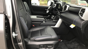 Outil à main Toyota Tundra 2024 d'occasion avec poignée antidérapante, sans fil/à batterie, garantie de 3 ans, à vendre - Product Image 2
