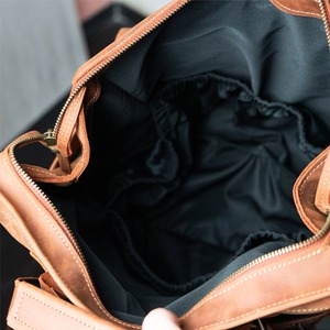 Mochila de cuero de estilo nuevo y personalizado para mujer, diseño cómodo, informal, impermeable, de secado rápido. - Product Image 4