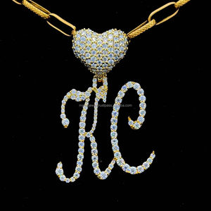 Singal Leyar nouveauté Mini lettre pendentif coeur crochet collier personnalisé Moissanite nom plaque pendentif femmes hommes bijoux - Product Image 1