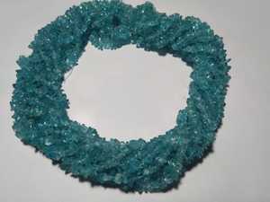 Perles d'apatite bleu ciel non taillées, perles de pierres précieuses naturelles en forme de petits nugettes, brin de 32 pouces - Product Image 1