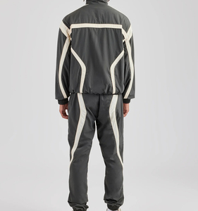 ชุดวอร์มกันลมแบบกำหนดเองขายส่งปี 2026 ชุดลำลองขายดี ชุดวอร์มกันลมสำหรับผู้ชาย - Product Image 6