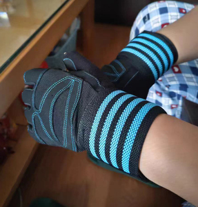 ถุงมือฟิตเนสแบบตาข่ายครึ่งนิ้วสำหรับทุกเพศ ระบายอากาศได้ดี กันลื่น สายรัดข้อมือปรับได้ เหมาะสำหรับออกกำลังกายในยิมและการฝึกซ้อม - Product Image 3