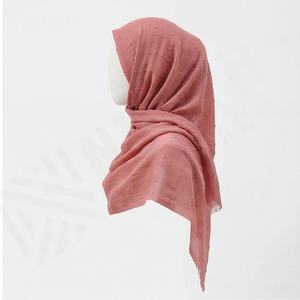 Nuevos chales de pashmina a cuadros lisos de otoño, pañuelos para la cabeza con borlas de color monocromático personalizado para mujeres, turbante suave de primera calidad. - Product Image 3