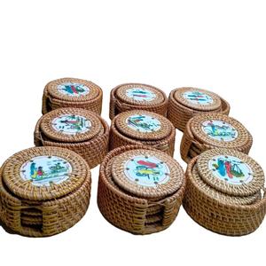 Assiette en bambou naturel et rotin pour tasses à café et à thé, faite à la main, écologique, vaisselle de cuisine et de table, TUYET DUNG, motif floral classique, Vietnam - Product Image 1