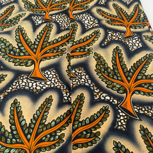 Tissu en coton 100 % imprimé wax africain personnalisé aux motifs audacieux pour des vêtements élégants et durables au Congo - Product Image 1