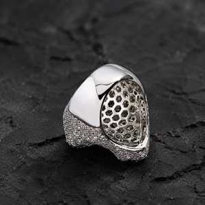 Superbe Bague Croix Unisexe en Moissanite Plaqué Rhodium, Coupe Baguette, Style Hip Hop, Bijou Tendance - Product Image 2