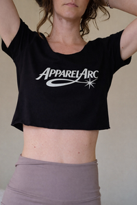 Camiseta corta de algodón premium para mujer, estilo boutique, con logo personalizado, ropa urbana femenina, camiseta de moda. - Product Image 3